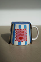 Keramische mok Amore blauw wit gestreept met roze detail - Néva Living