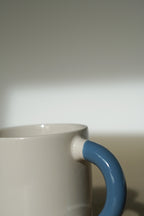 Mok Scandi Blue blauw detail - Néva Living