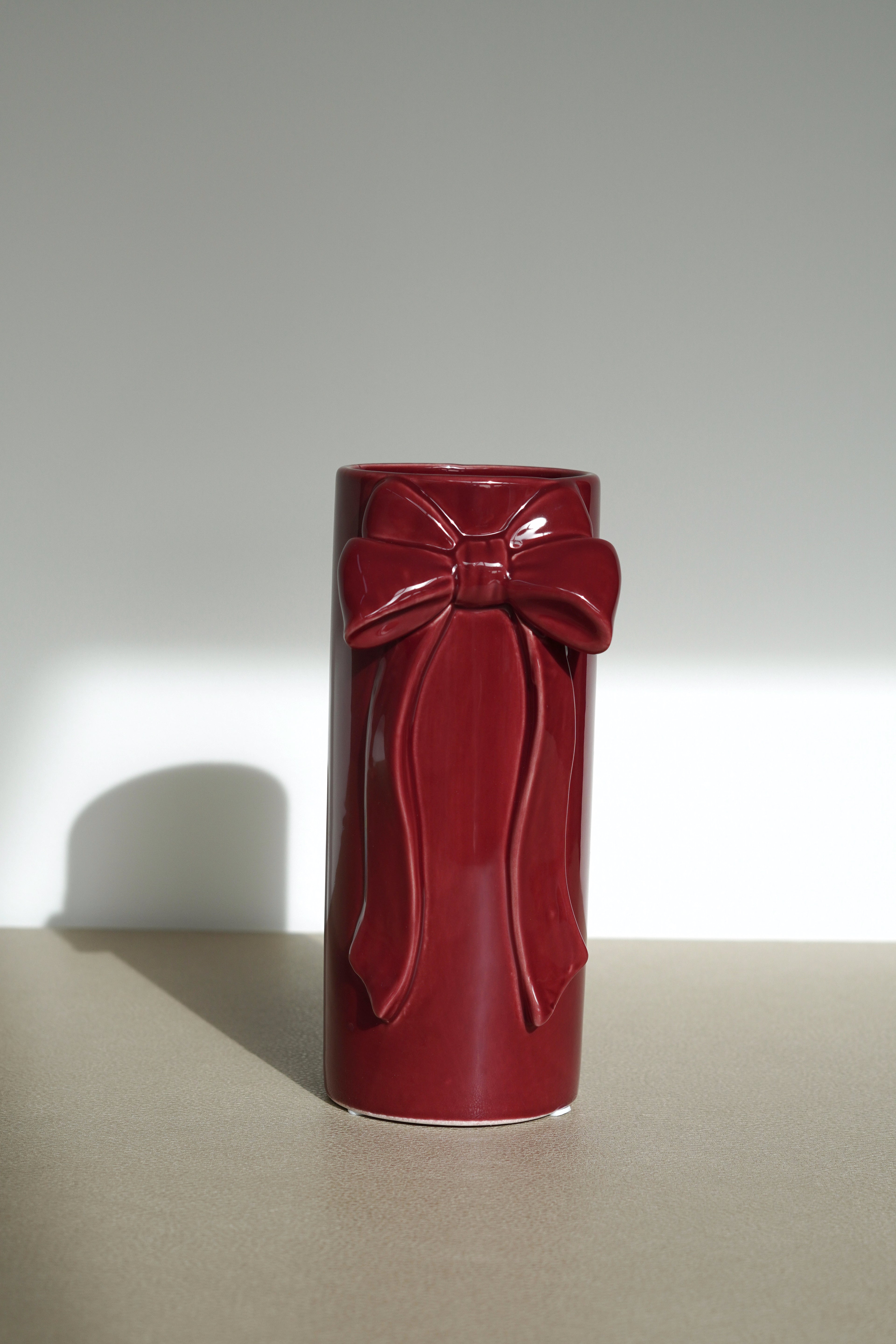 Vaas Bowy burgundy rood zijaanzicht - Néva Living