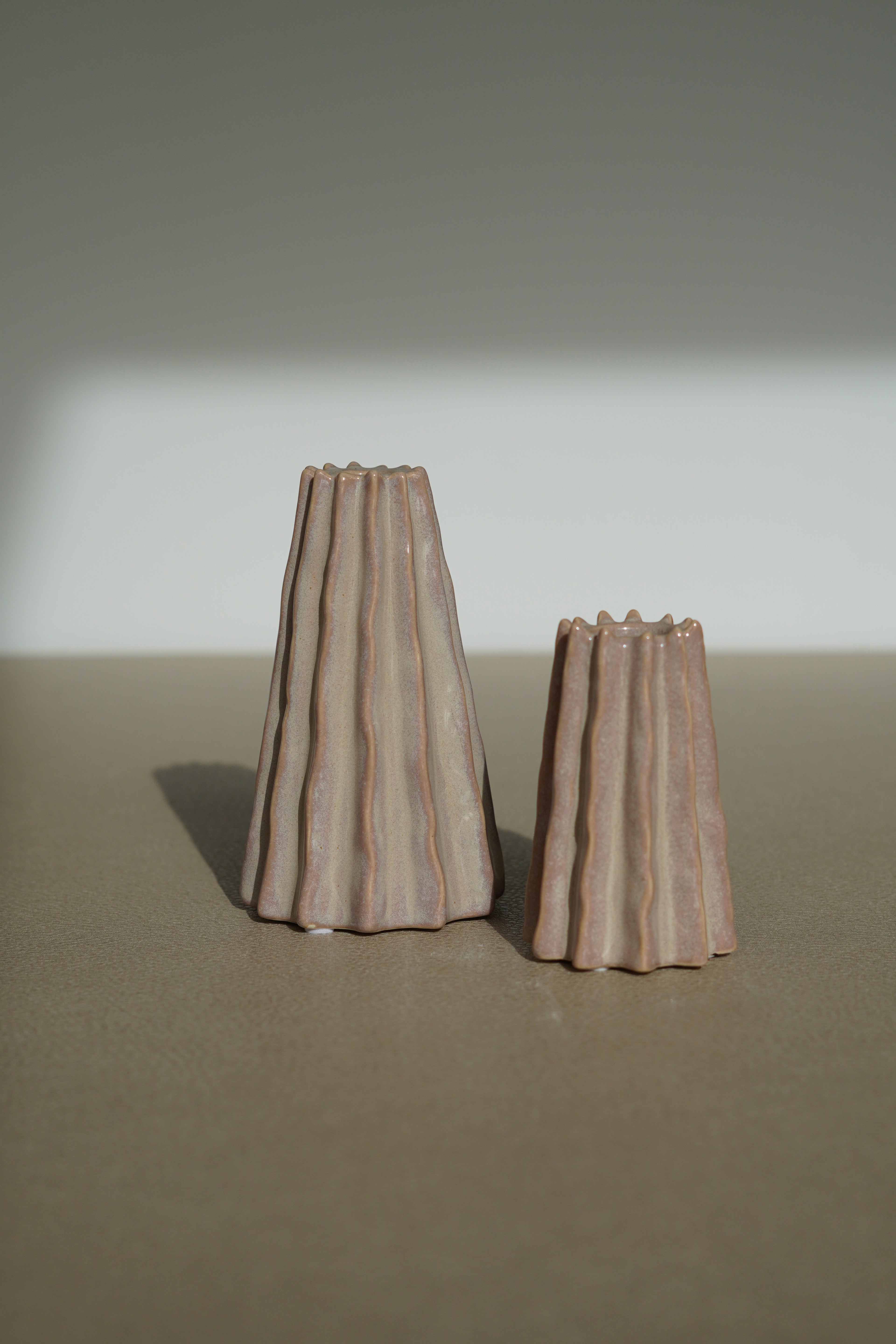 Kandelaar vaasje set bruin beige zijaanzicht - Néva Living